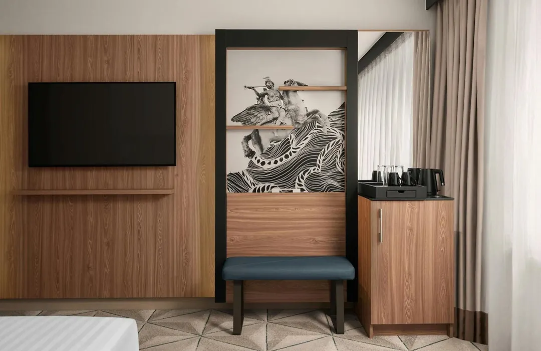 Courtyard by Marriott Paris Porte de Versailles-1